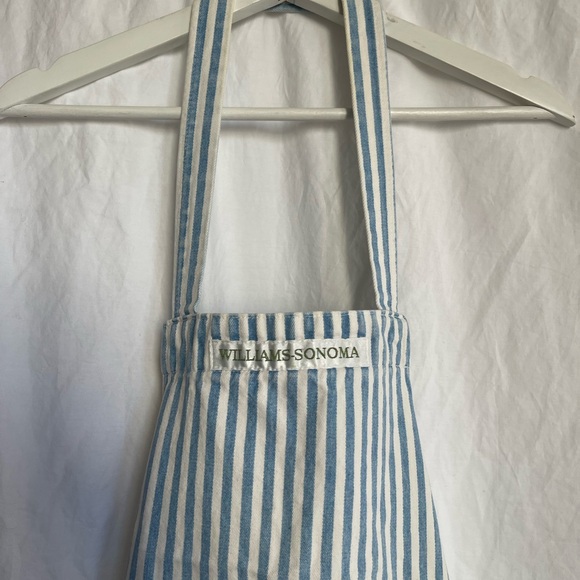 Williams Sonoma Classic Blue and White Apron - Picture 2 of 11